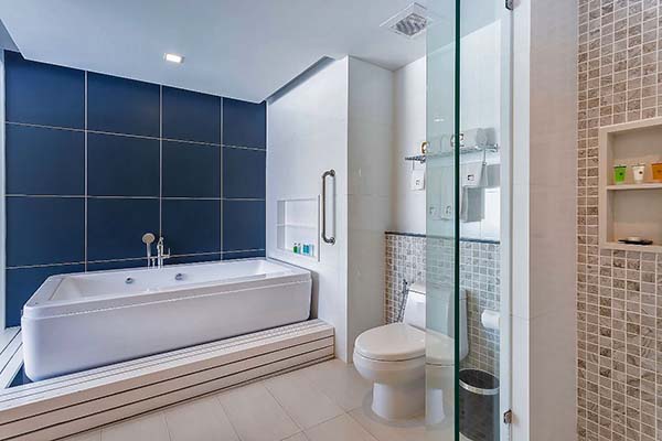 Hotel Clover Patong Phuket - Jacuzzi Suite