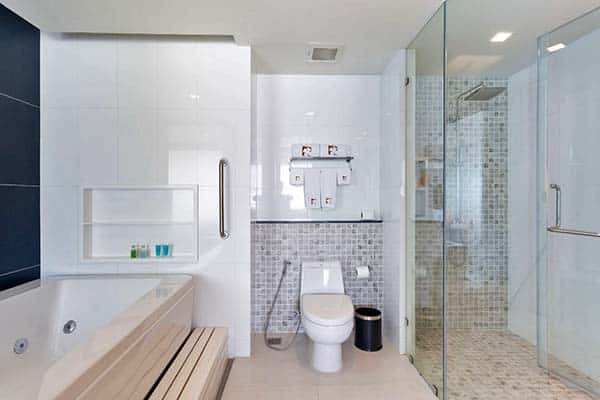 Hotel Clover Patong Phuket - Jacuzzi Suite