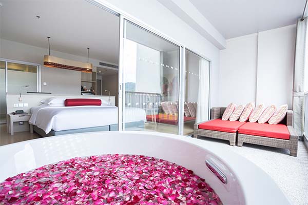 Ramada by Wyndham Phuket Deevana Patong - Junior Suite
