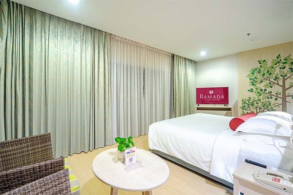 Ramada by Wyndham Phuket Deevana Patong - Junior Suite