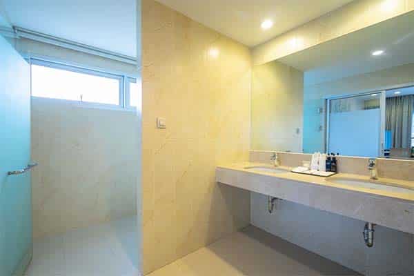 Ramada by Wyndham Phuket Deevana Patong - Junior Suite