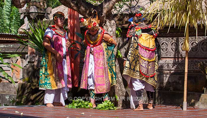 Bali - Borang dans