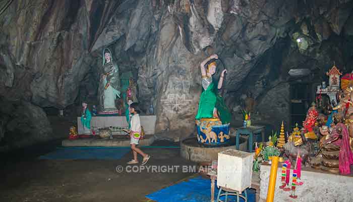 Kanchanaburi - Khao Poon Cave Tempel
