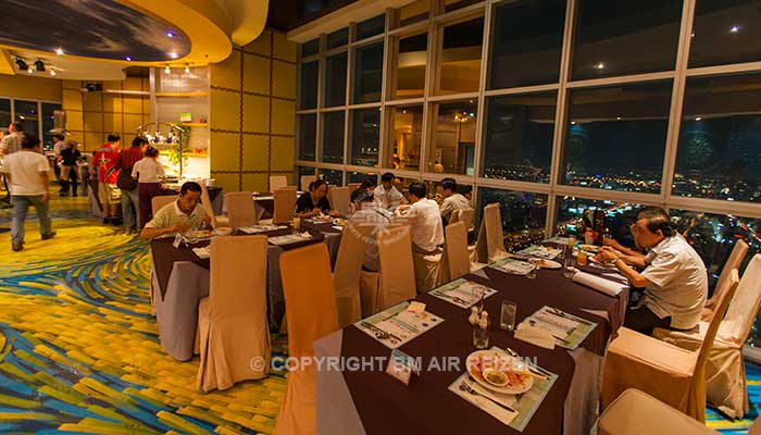Bangkok - Baiyoke Sky Dinner