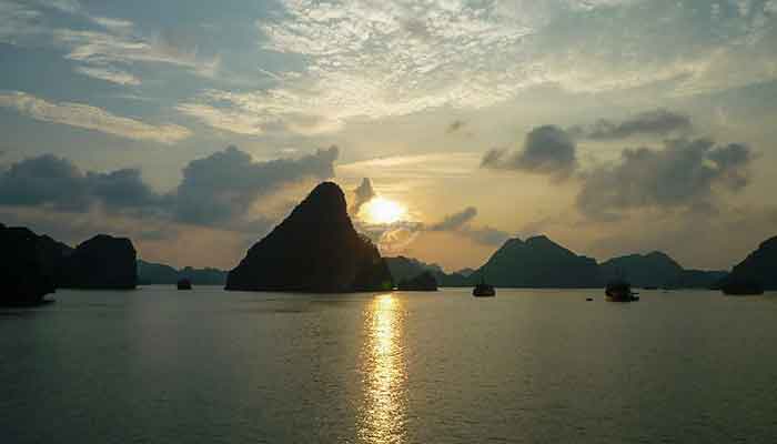 Halong Bay - cruise