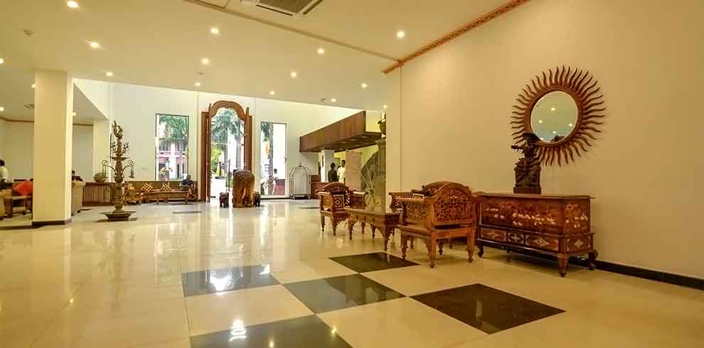 Kandy - Royal Kandyan Hotel