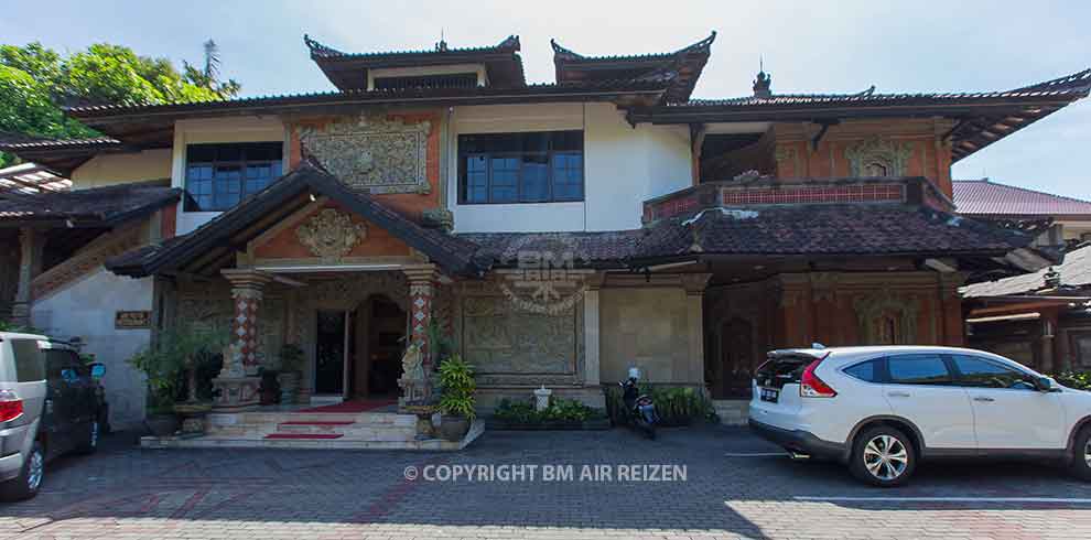 Sanur Beach - Ari Putri Hotel