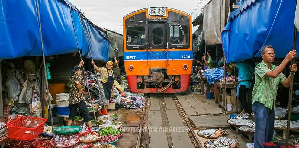 Floating Market, Risky Train & Ayutthaya