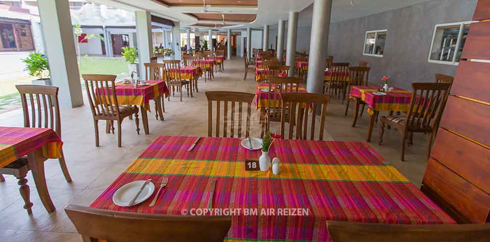 Negombo - Paradise Beach Hotel