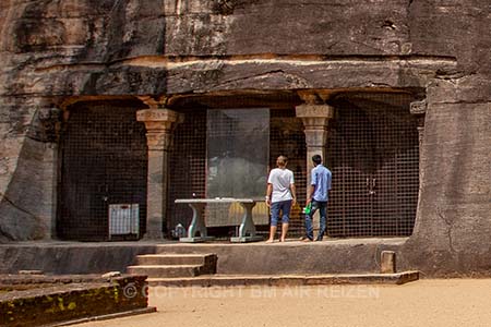 Polonnaruwa - Gal Viharaya - kleine Boeddha - Sri Lanka