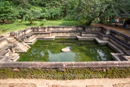 Polonnaruwa - Kumara Pokuna - Sri Lanka