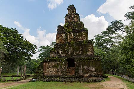 Polonnaruwa - Het zeven verdiepingen tellende gebouw (Satmahal Prasada) - Sri Lanka