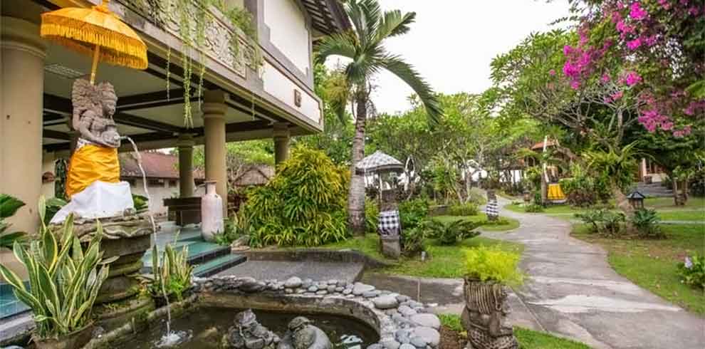 Sanur Beach - Besakih Beach Hotel