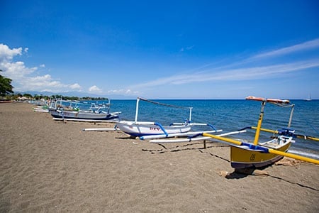 Lovina - strand