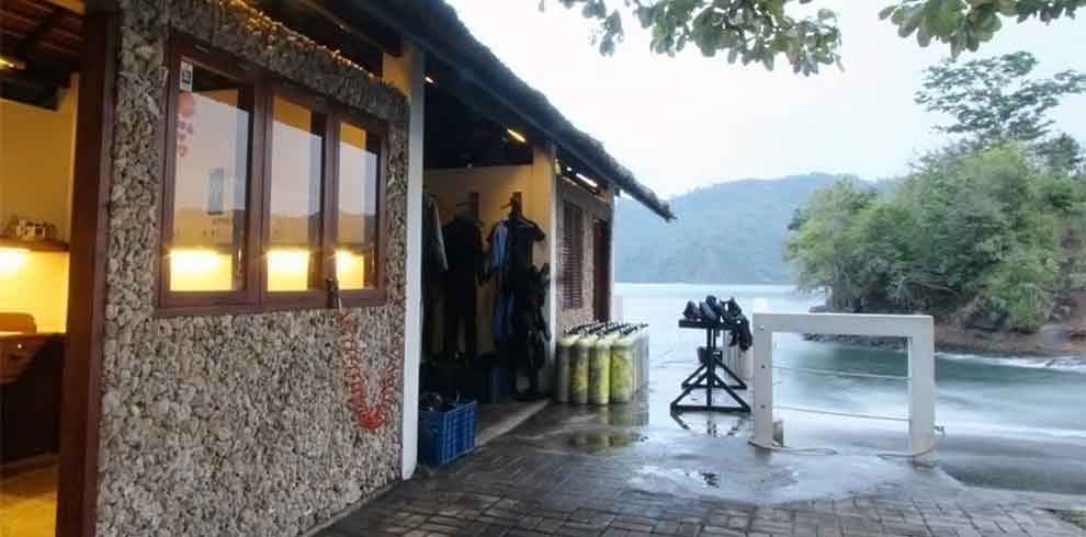 Cocotinos Lembeh Dive Lodge - Bitung