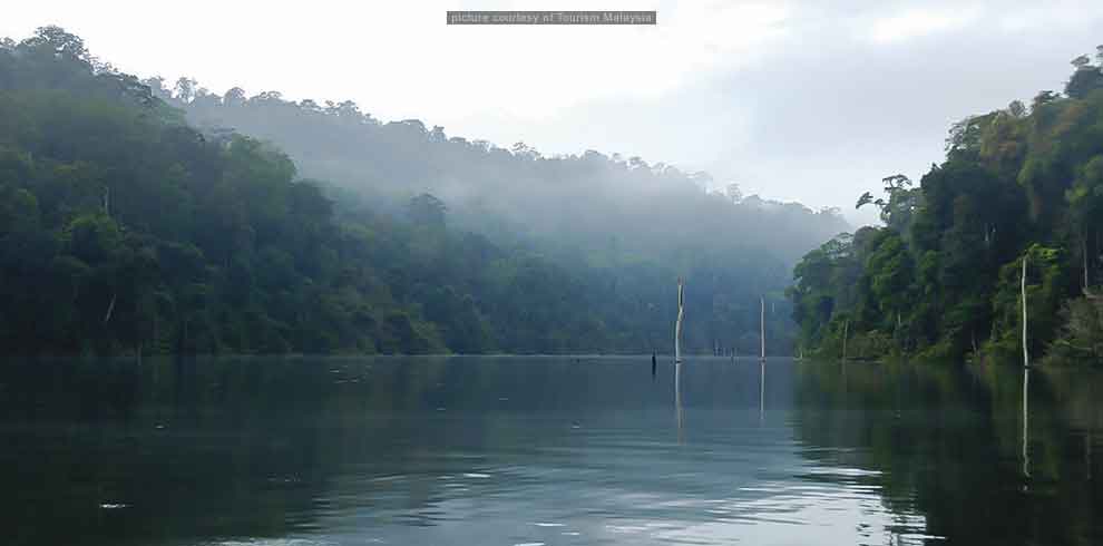 Lake Temenggor