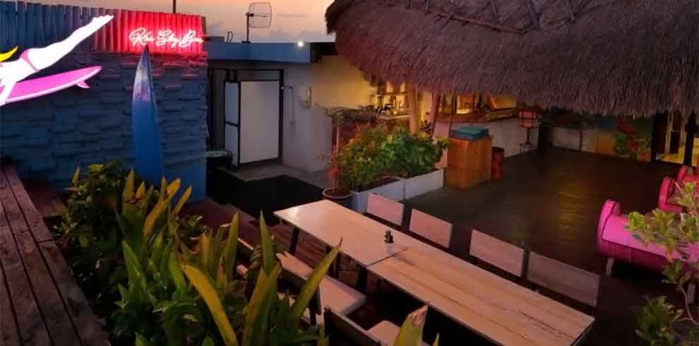 Koa D Surfer Hotel