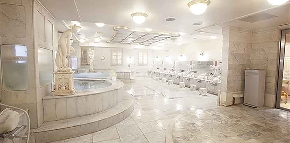 Shinjuku Kuyakusho-mae Capsule Hotel