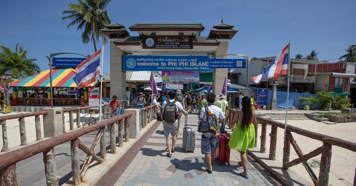 Koh Phi Phi - Pier aankomst