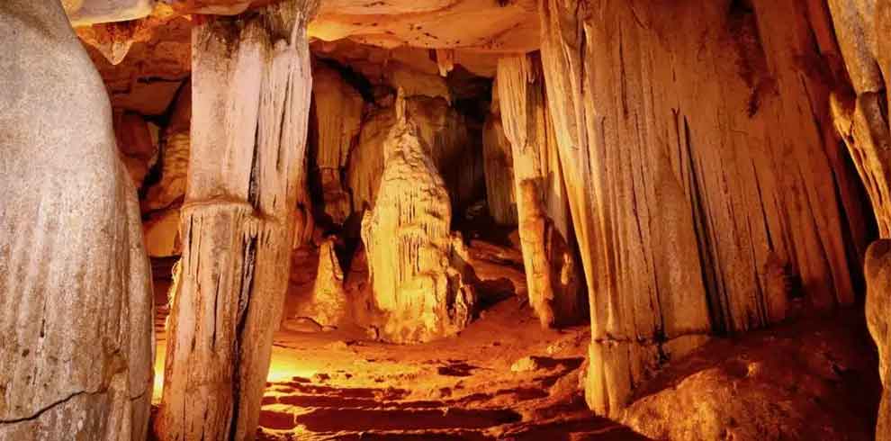 Lawa Cave