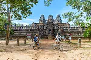 Fietsen bij Angkor