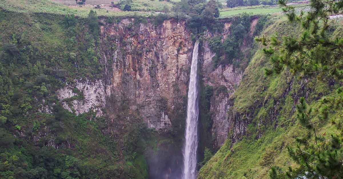 Sipiso-piso waterval