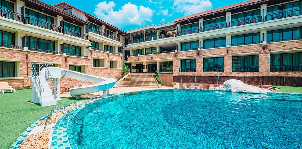 Het hillside zwembad van het Kacha Resort & Spa op Koh Chang