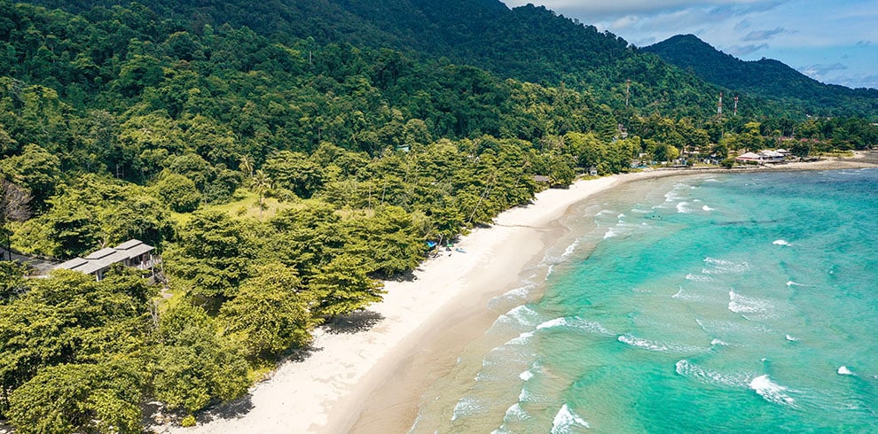 De tropische stranden op Koh Chang in Thailand