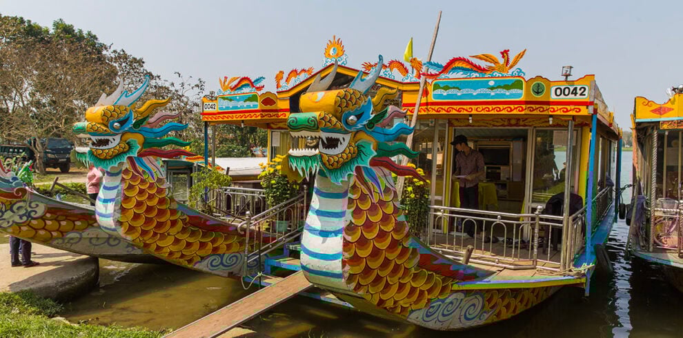 Boottocht op de Parfum Rivier in Hue tijdens de Rondreis Vietnam 2 weken