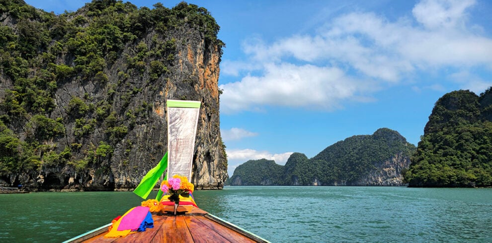 Boottocht door Phang Nga Bay in Zuid-Thailand