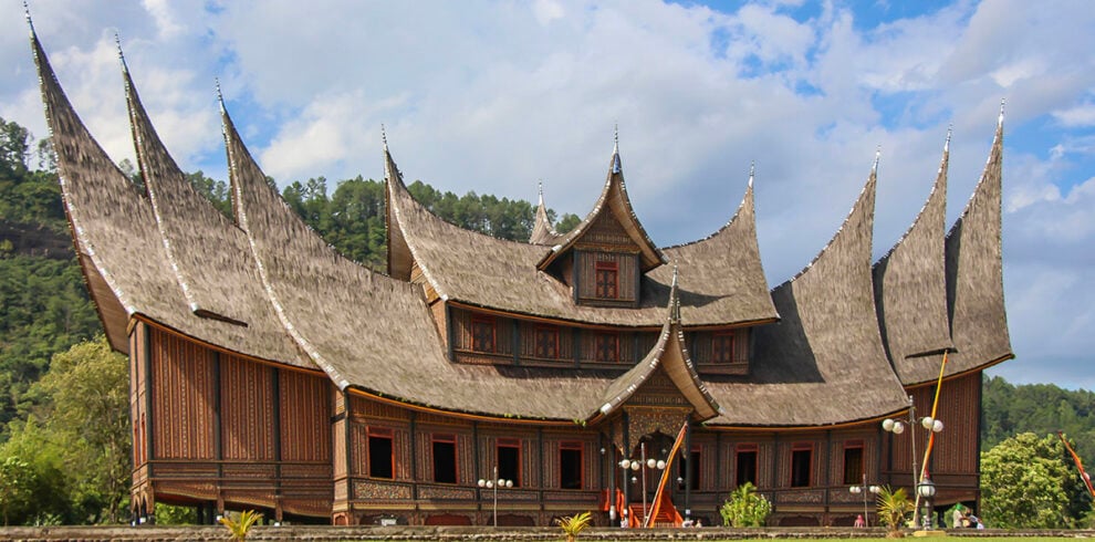 Het indrukwekkende Pagaruyung Paleis in Batusangkar op Sumatra