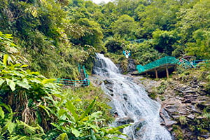 De indrukwekkende silver waterval bij sapa
