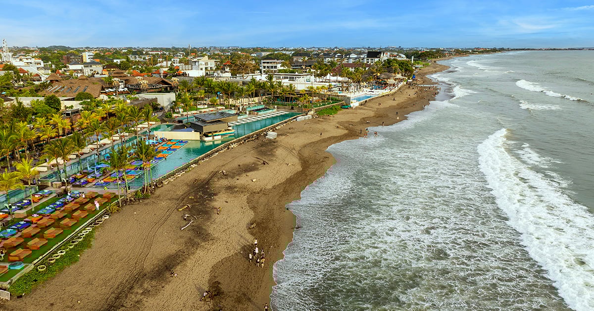 Luchtfoto van Canggu Beach, Bali, Indonesie