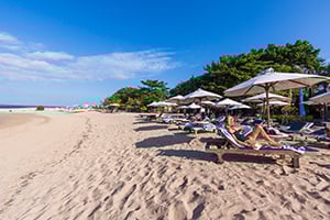Relaxen op het strand van Sanur op Bali