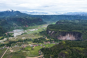 Luchtfoto van de Harau vallei op Sumatra