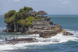 De indrukwekkende Tanah Lot-tempel op Bali