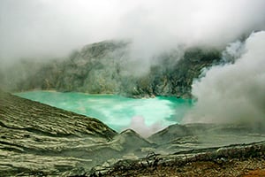 De Ijen krater in Oost-Java