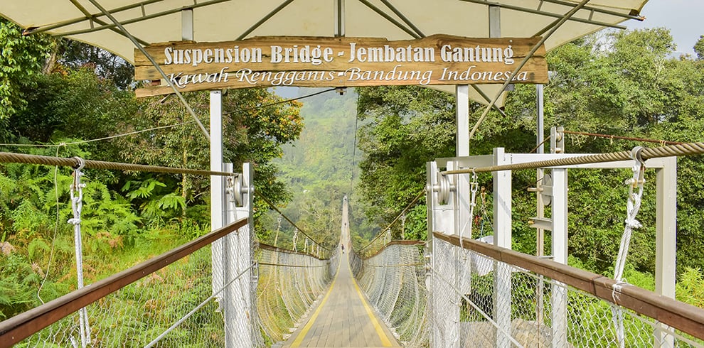 De Suspension Bridge in Rengganis bij Bandung op Java