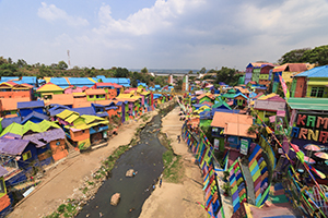 Het kleurrijke Jodipan Village in Malang, Java