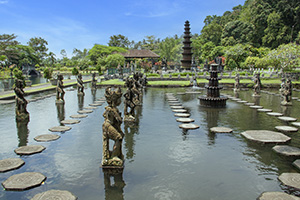 Het indrukwekkende Tirta Gangga waterpaleis in Oost-Bali, Indonesie