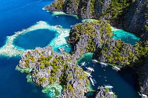 Luchtfoto van Twin Lagoon op Coron, Palawan