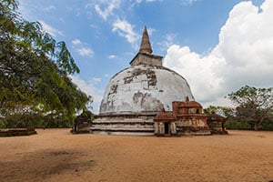 Een prachtige stoepa in Polonnaruwa