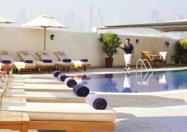 Dubai - Movenpick Hotel & Apartments Bur Dubai