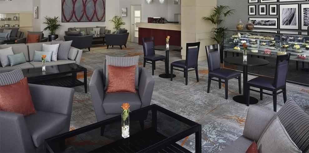Dubai - Movenpick Hotel & Apartments Bur Dubai