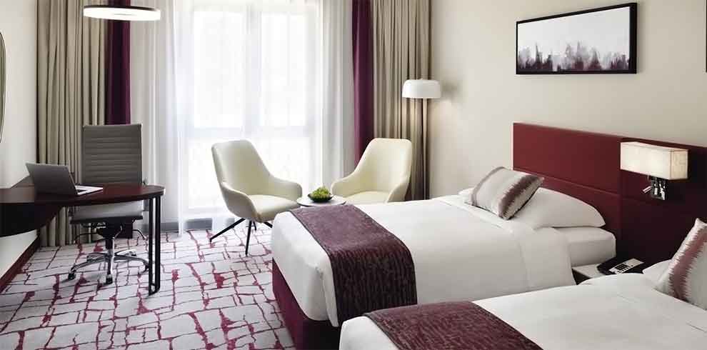 Dubai - Movenpick Hotel & Apartments Bur Dubai