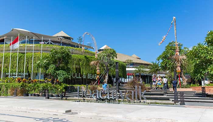 Kuta beachwalk