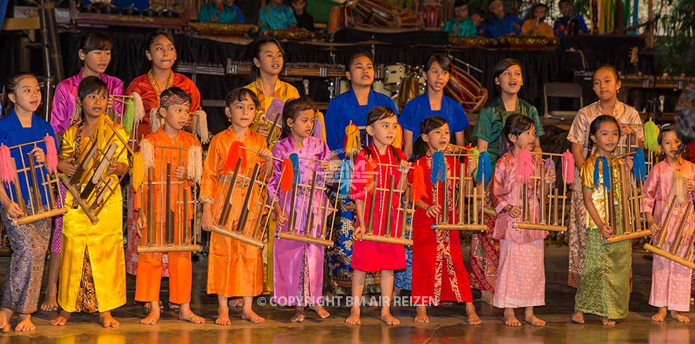 Bandung - Saung Angklung Udjo