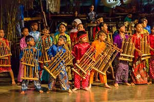 Bandung - Saung Angklung Udjo