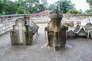 Samosir - Tomok