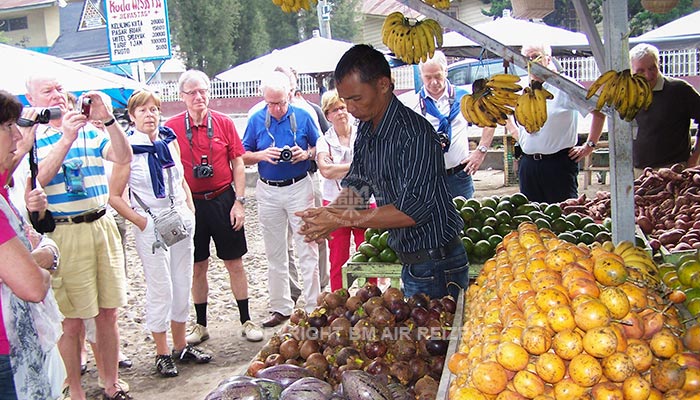 Berastagi - Lokale fruitmarkt